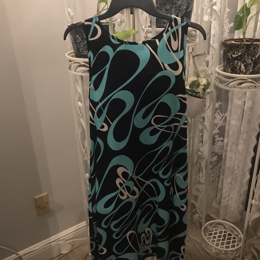 Sleeveless dress